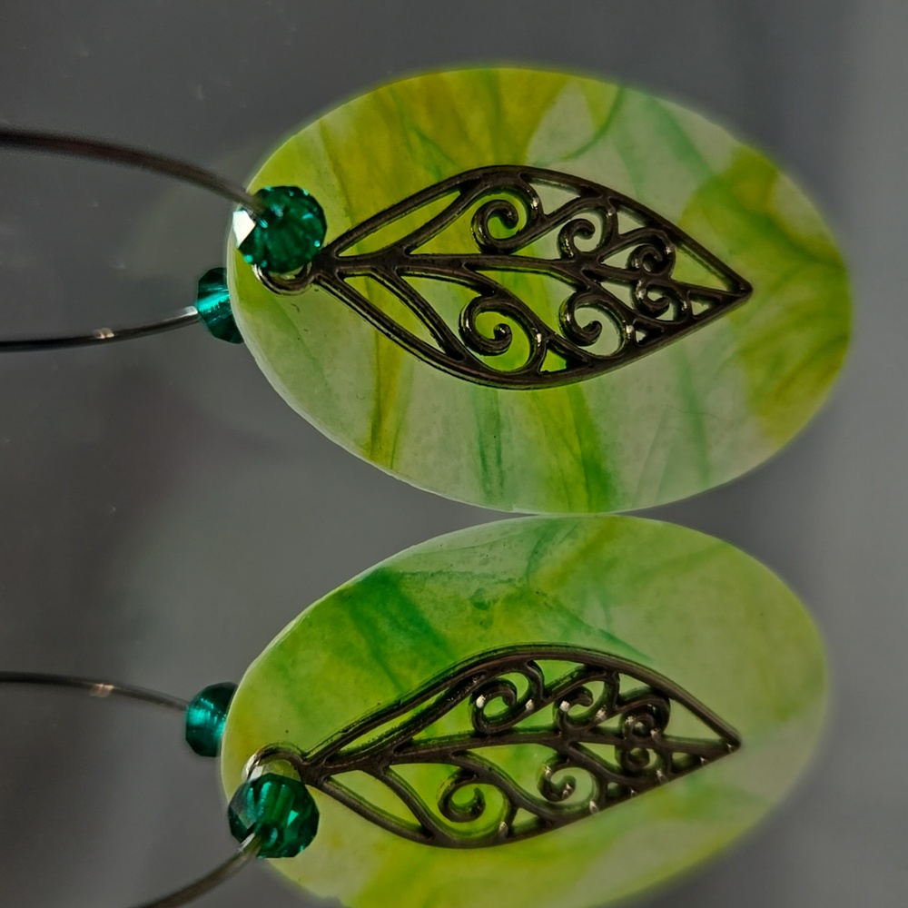 #B226- Chic Silver and Green Leaf Earrings - Picture 2 of 4